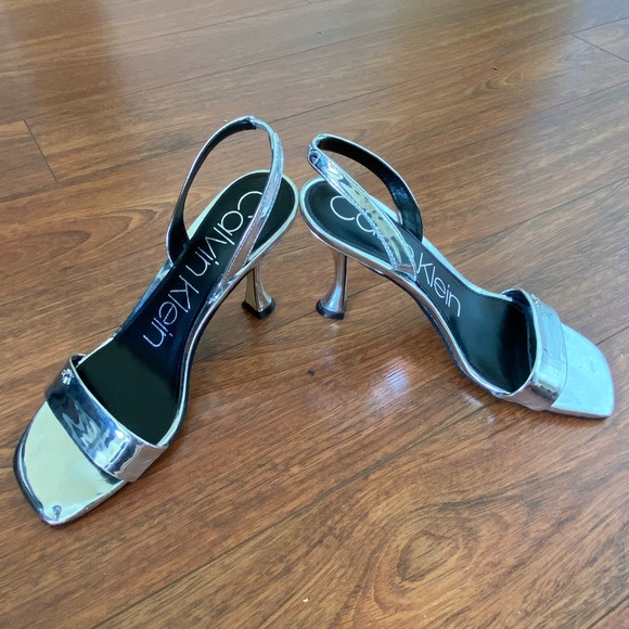 Calvin Klein Byrona Slingback Silver High Heels Size 7 Dress Shoes/Sandals - Picture 3 of 12